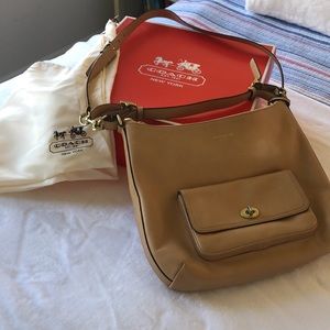 AUTHENTIC Coach crossbody with bag and box
